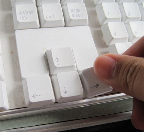 Deep Clean Your Apple Keyboard So It Looks Pristine : 9 Steps ...