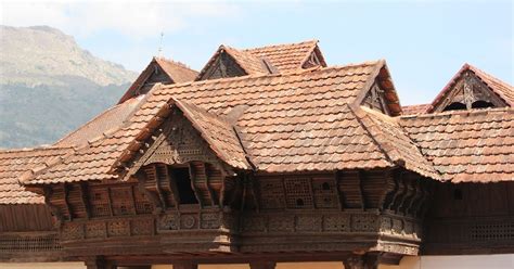 Padmanabhapuram Palace - History Carved In wood