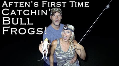 CATCHING BIG BULLFROGS with nets & Our BARE HANDS! Delicious FRIED FROG LEG RECIPE - Catch and ...