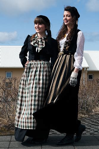 FolkCostume&Embroidery: Þjóðbúningurinn, National costumes of Iceland, part 3, Peysuföt