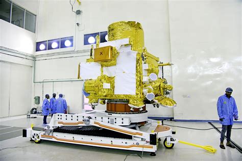 ISRO releases new pictures of modules of India's second lunar mission Chandrayaan-2 - cnbctv18.com