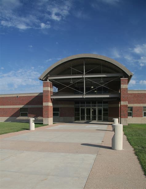 Andover Central Middle School - Alloy Architecture