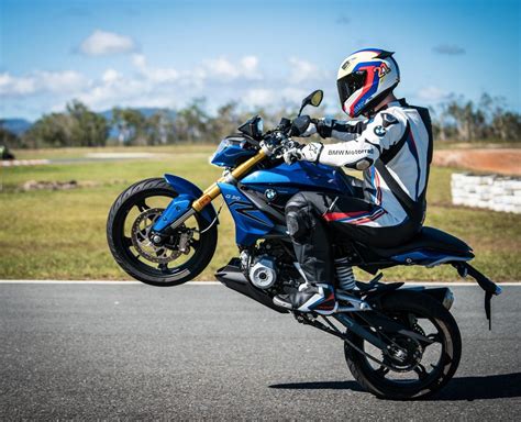 BMW G310R review: Beginner bikers can now buy Bavarian