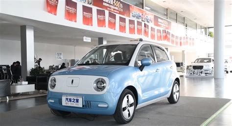 Chinese Company Unveils ‘World’s Cheapest Electric Car’ for Under $9,000