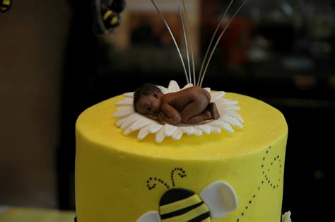 Bumble Bee Baby Shower Cake - CakeCentral.com