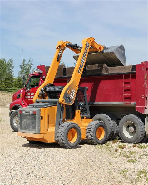 Mustang Unleashes Powerful Skid Steer Loader :: Story ID: 18656 :: Construction Equipment Guide