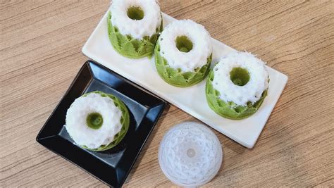 How to Make Kue Putu Ayu Pandan - Butter Joy Kitchen