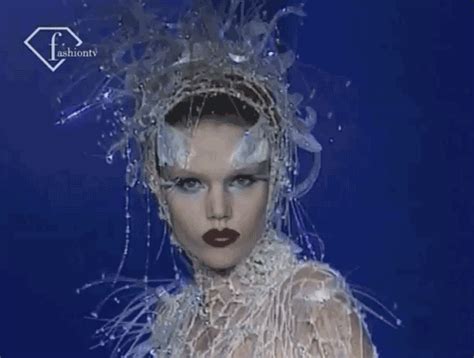 Thierry Mugler Haute Couture!Потрясающий Терри Мюглер