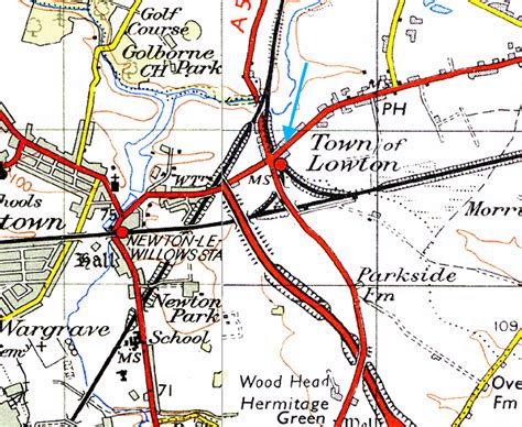 Disused Stations: Lowton Station