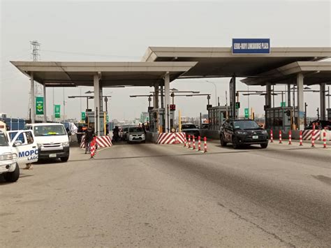 Lekki toll: Vehicles move unhindered as security operatives stand guard ...