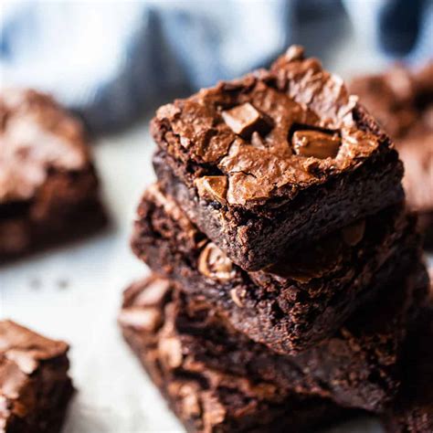 Brownies fra Bunnen Av: Enkel oppskrift, så fudgy & rich! - Baking Et ...