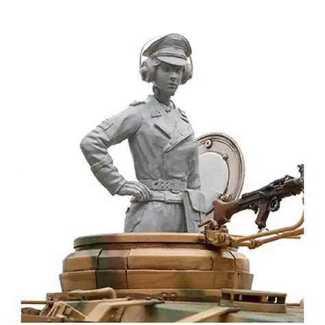 1/16 Resin Model Kit German Soldiers Beautiful Girl Tankman WW2 Unpain – Model-Fan-Store