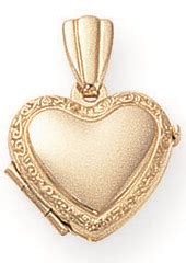 Gold Heart Locket | Tom Britt | Flickr