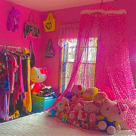 Y2k Room Aesthetic, Aesthetic Room Decor, 2000s Bedroom Aesthetic, Bedroom Decor For Teen Girls ...