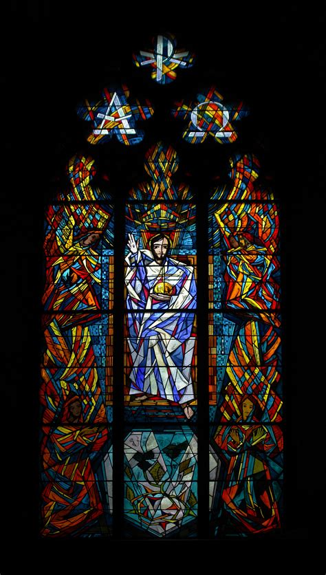 File:Stained-glass window, Holy Trinity Church, Geneva 2.jpg ...
