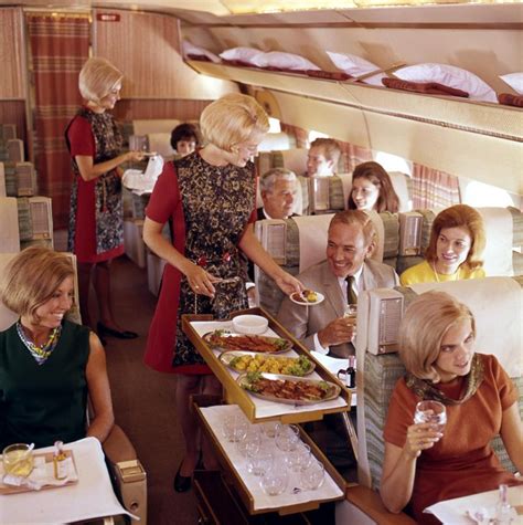 14 Vintage Airline Photos That Can Make You Want to Go Back to the Past / Bright Side