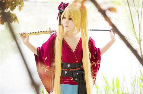 naruto-uzumaki-cosplay-sword-by-himeogi | Daily Anime Art