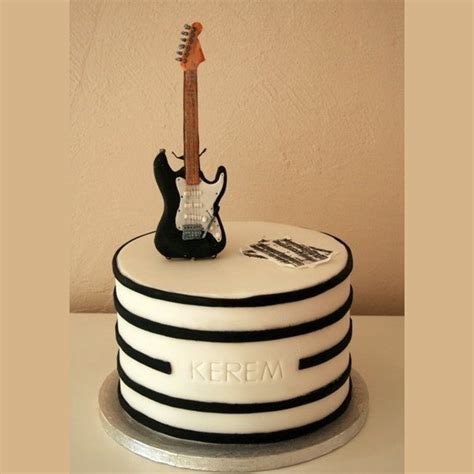 Guitar Cake | Yummy cake