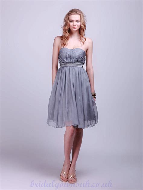 beautiful floaty style dress | Brautjungfernkleid, Farbige brautkleider, Brautkleid günstig