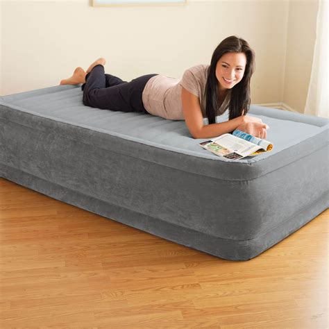 Intex Dura-Beam 18" Air Mattress, with Built-in Pump, Twin - Walmart.com