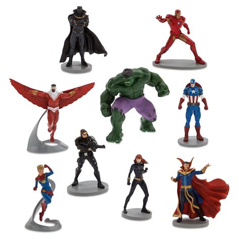 Avengers Deluxe Figurine Play Set | Marvel | shopDisney