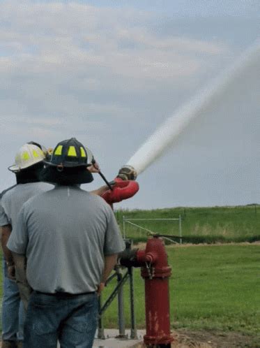 Fire Hose Rural GIF - Fire Hose Rural - Discover & Share GIFs