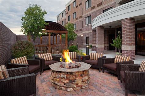 Courtyard by Marriott Columbia - Columbia, MO - Wedding Venue