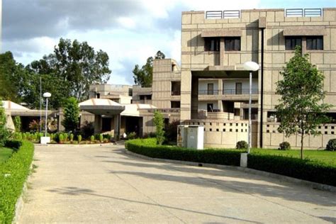 IIT Kanpur invites applications for admissions to PhD, M Tech and MS ...