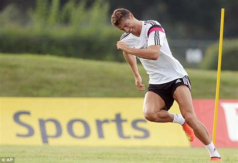 Cristiano Ronaldo 7: Cristiano Ronaldo : Training Pics