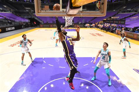 Lakers vs. Hornets Final Score: LeBron saves L.A. from letdown - Silver Screen and Roll