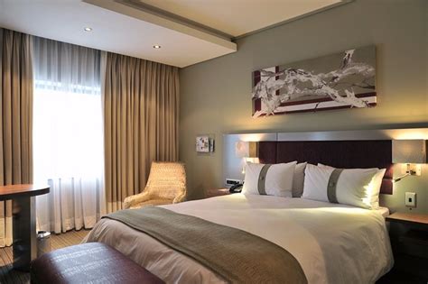 HOLIDAY INN JOHANNESBURG - ROSEBANK, AN IHG HOTEL - Now R 1 322 (Was R̶ ̶1̶ ̶5̶2̶1̶) - UPDATED ...