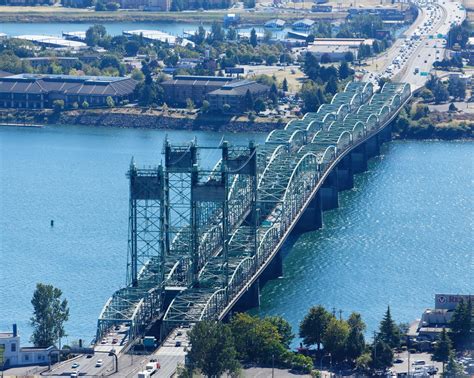 Northbound Interstate Bridge maintenance may cause overnight travel delays Friday - oregonlive.com