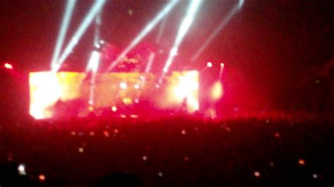 Nine Inch Nails - Closer live @ Manchester arena - YouTube