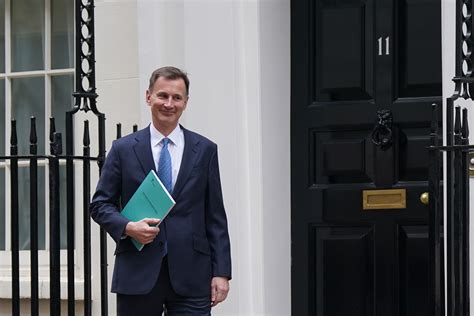 Live: Chancellor Jeremy Hunt pledges tax-cutting autumn statement | The Independent