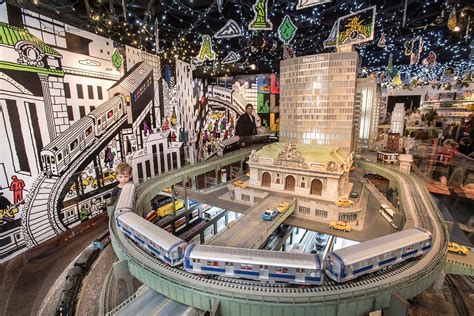 NY Transit Museum's 16th Annual Holiday Train Show - Photo by Patrick ...