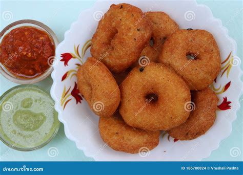 Medu Vada or Dal Vadai, South Indian Breakfast or Snack Stock Photo ...