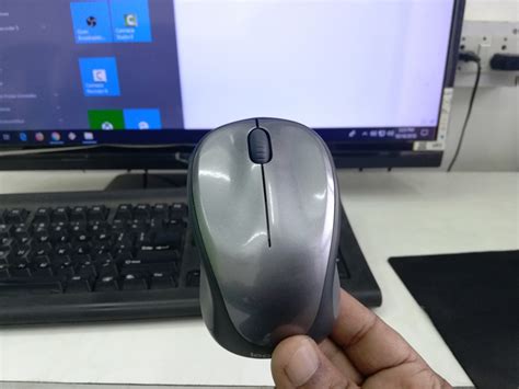 Learn New Things: Logitech M235 Wireless Mouse Price, Specification & Testing