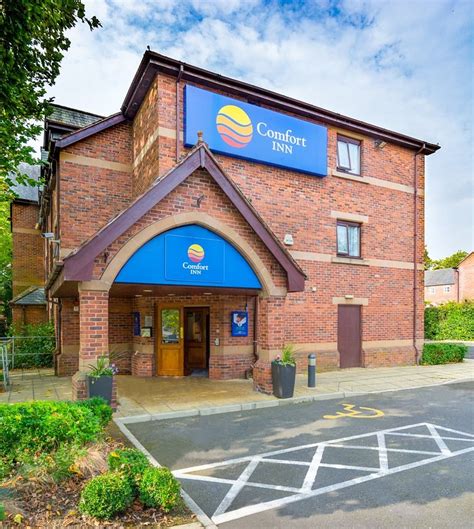 COMFORT INN MANCHESTER NORTH - Prices & Hotel Reviews (Middleton, Greater Manchester)