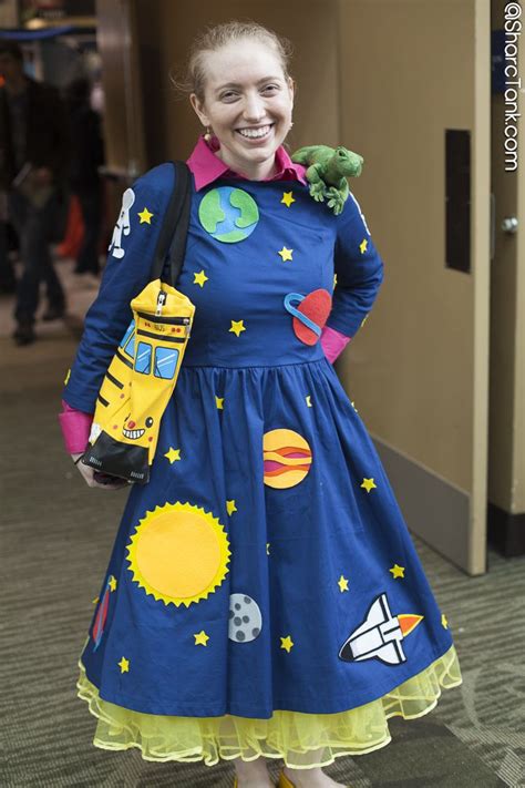 Ms. Frizzle [Magic School Bus] (1 of 1) - SharcTank | Miss frizzle costume, Easy halloween ...