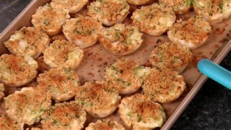 No utensils needed: Paula's shrimp Creole tarts are perfect finger food! | Superbowl dishes ...