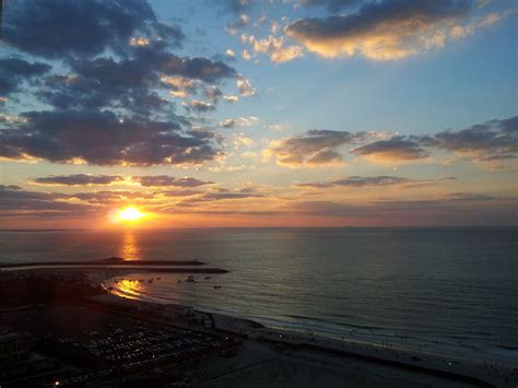 Dubai, Jumeirah beach sunset | Beach sunset, Sunset, Dubai