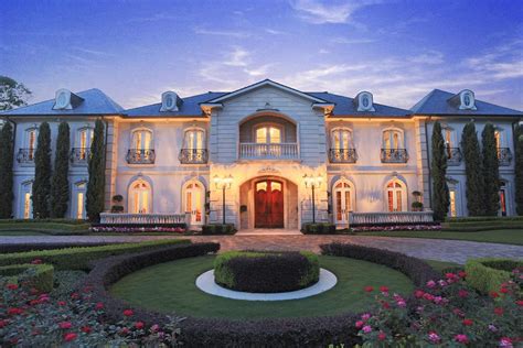 River Oaks estate displays 'epic luxury' - Houston Chronicle