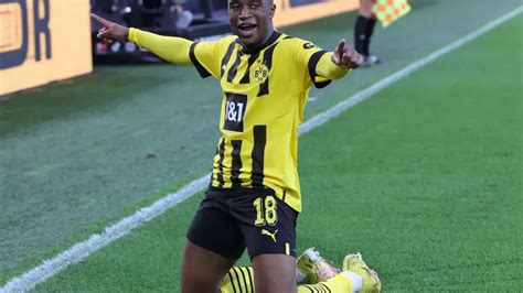 Borussia Dortmund confirm Youssoufa Moukoko's syndesmosis tear | soccer