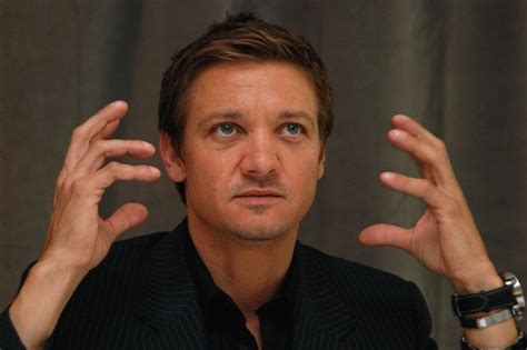 Jeremy Renner | Who2