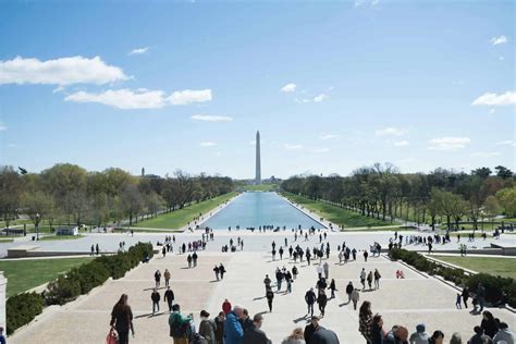 Discover DC Day Bus Tour of Washington DC | USA Guided Tours