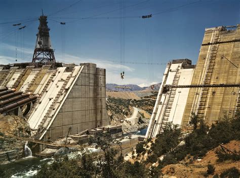 File:Shasta dam under construction edit.jpg - Wikimedia Commons