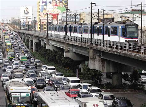 Moderate traffic reported as all roads lead to Metro Manila | Inquirer News