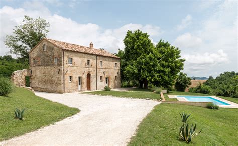 An Old Building In Tuscany Gets A Contemporary Interior | CONTEMPORIST