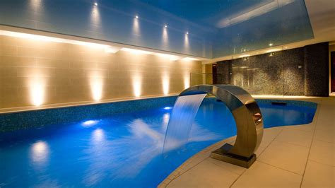 Two night spa-cation break at the 5 star Headland Hotel - Zing Vouchers