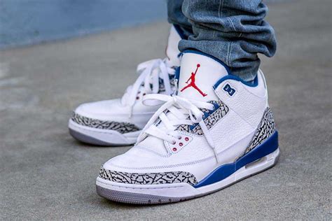 Air Jordan 3 True Blue Review